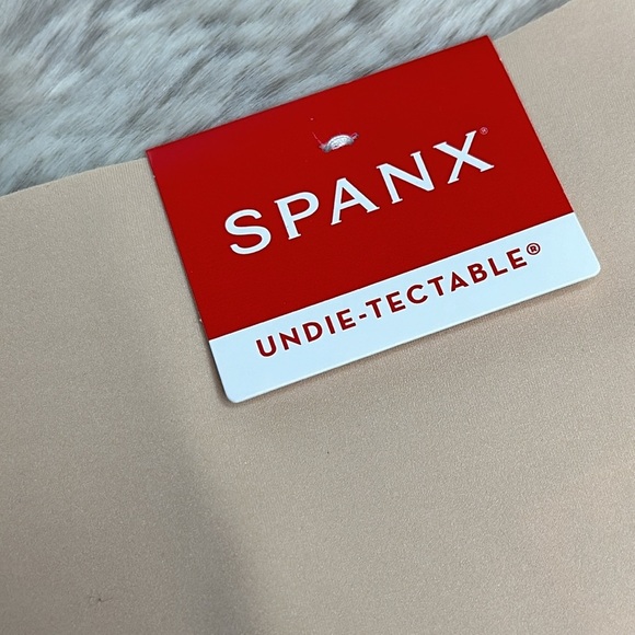 SPANX | Undie-tectable® Smoothing Thong in Soft Nude, Size M, NWT - Picture 3 of 12